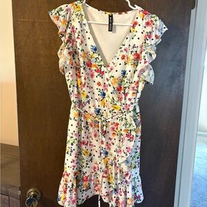 Design Lab Lord & Taylor White Floral Dress